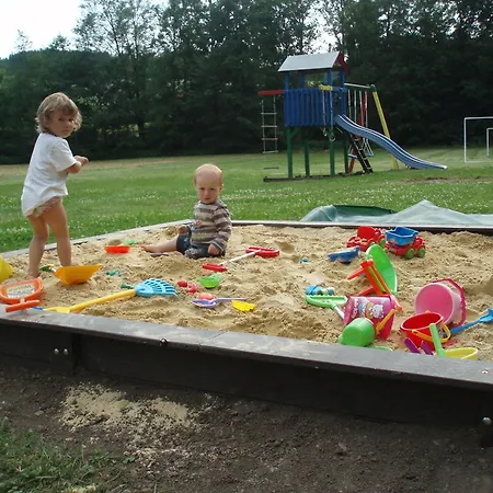 Valley Park Stárkov